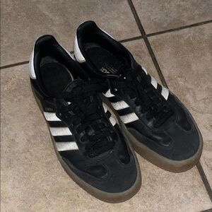 Adidas Samba Black and White Women’s Sneakers platform, size 7.5 w (6m)